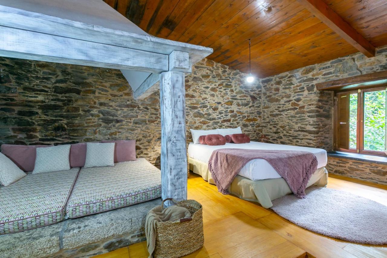 Casas Del Molino - Muinos Do Mainzoso Turismo Rural Paderne المظهر الخارجي الصورة